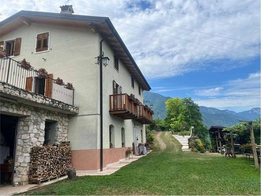 Загородный Дом, Ala, Provincia autonoma di Trento