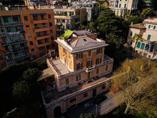 Penthouse Cenova, Genova ilçesinde