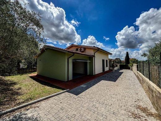 Villa in Loro Ciuffenna, Province of Arezzo