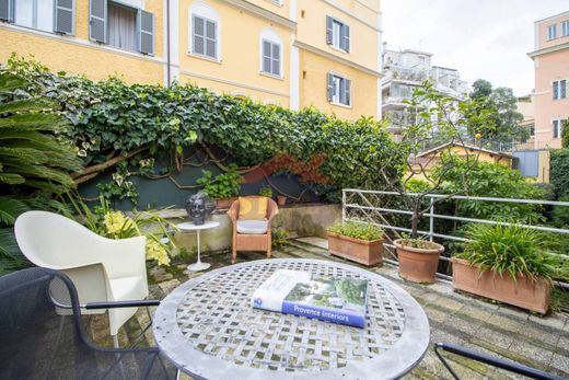 Apartment / Etagenwohnung in Rom, Latium