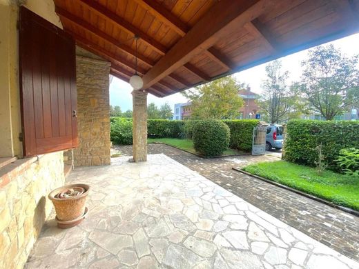 Villa in Scandiano, Provincia di Reggio Emilia