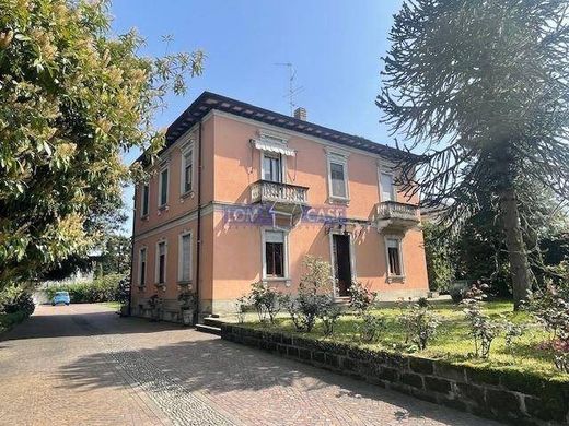 Villa en Osnago, Provincia di Lecco