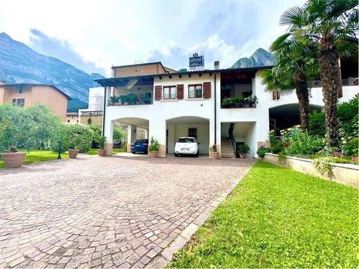 Villa en Avio, Trento
