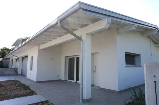 Villa en Pordenone, Friuli Venezia Giulia