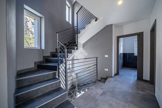 Villa Dro, Trento ilçesinde
