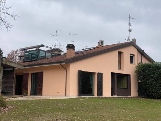 Villa in Imola, Bologna