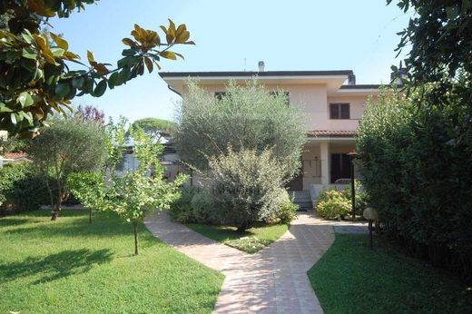 Villa in Pietrasanta, Provincia di Lucca