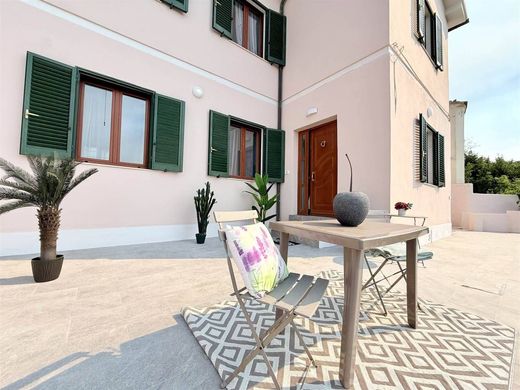 Villa à Livourne, Toscane