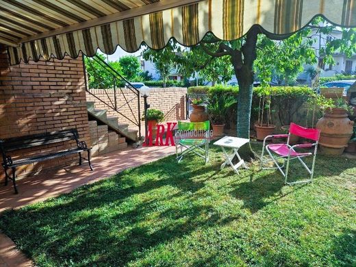 Luxe woning in Campi Bisenzio, Province of Florence