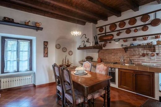 Casale a Polpenazze del Garda, Brescia