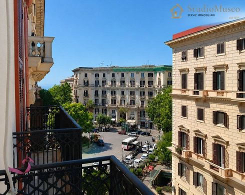 Apartamento - Nápoles, Campania