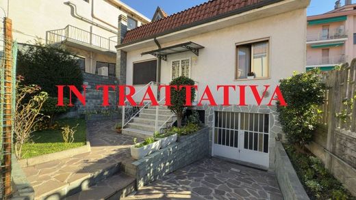 Villa in Vimodrone, Milan