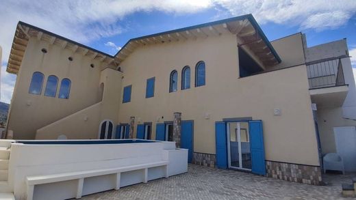 Casa adosada en Capo d'Orlando, Messina