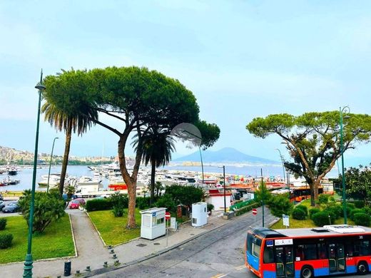 Appartement in Napels, Napoli