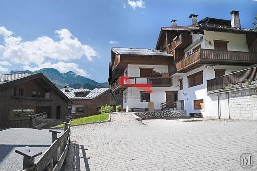 Apartment / Etagenwohnung in Cortina d’Ampezzo, Provincia di Belluno