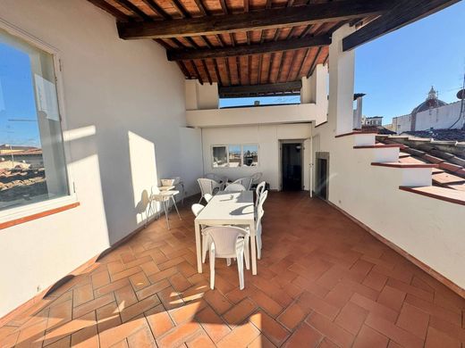 Penthouse Floransa, Firenze ilçesinde