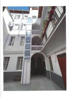 Penthouse Parma, Parma ilçesinde