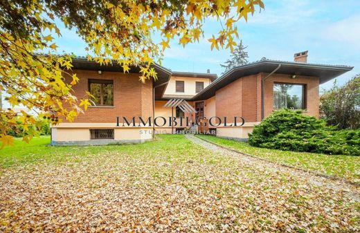 Villa - Varallo Pombia, Provincia di Novara