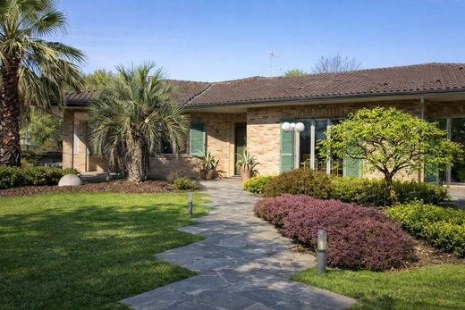 Villa in Lazzate, Province of Monza and Brianza