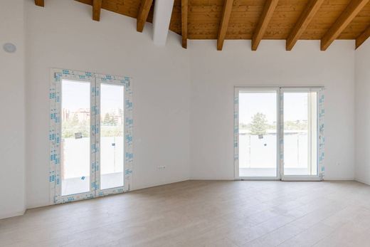 Apartment in Casalecchio di Reno, Bologna