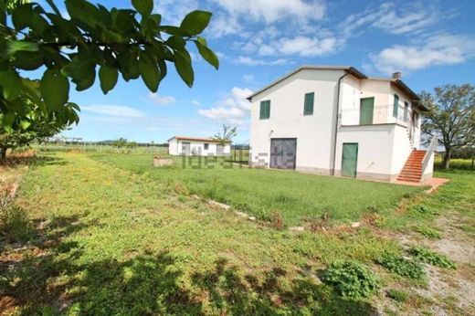 Villa en Montalto di Castro, Provincia di Viterbo