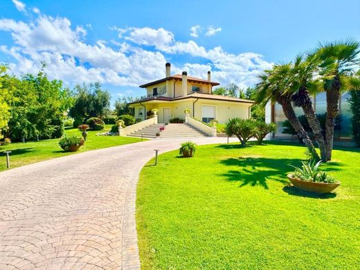 Villa in Giulianova, Provincia di Teramo