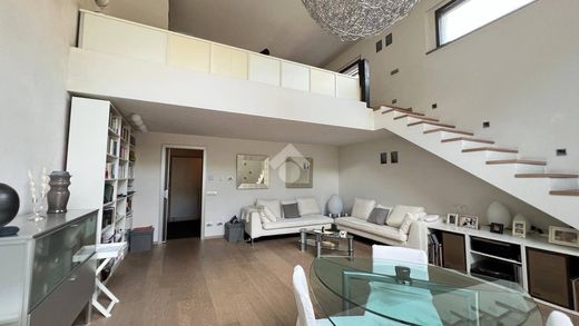 Villa in Novate Milanese, Milan