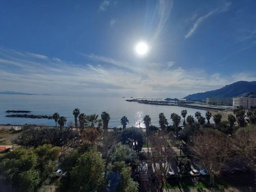 Piso / Apartamento en Salerno, Provincia di Salerno