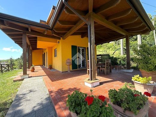 Villa in Vaiano, Provincia di Prato