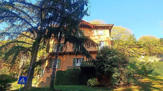 Villa - Arona, Provincia di Novara