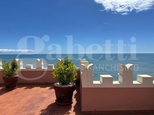 Penthouse in Imperia, Provincia di Imperia
