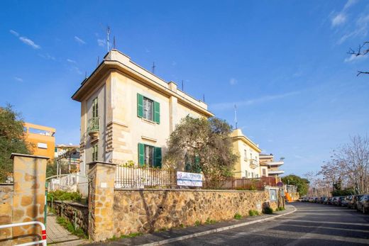 Villa in Rome, Latium