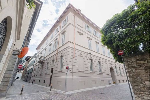 Apartment in Como, Provincia di Como