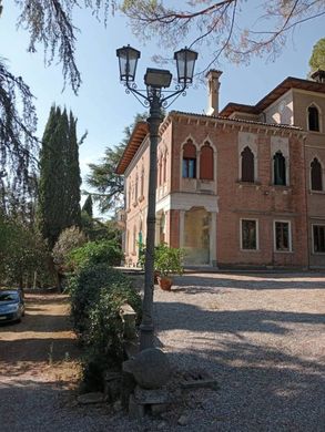 Villa Asolo, Treviso ilçesinde