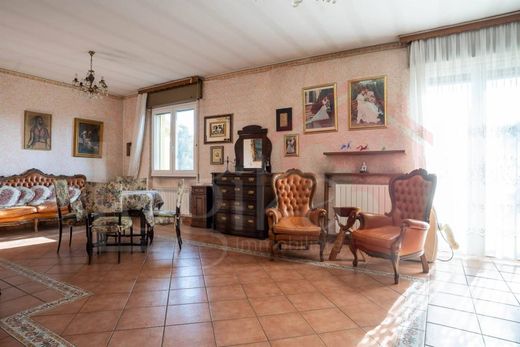 Villa in Pieve Emanuele, Mailand