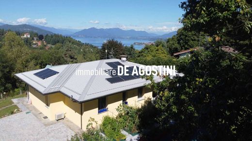 Villa in Arona, Provincia di Novara