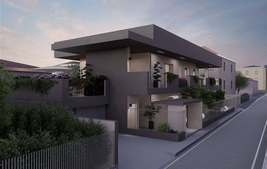 아파트 / Pogliano Milanese, Città metropolitana di Milano