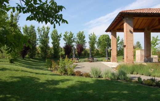 Villa in Calendasco, Provincia di Piacenza