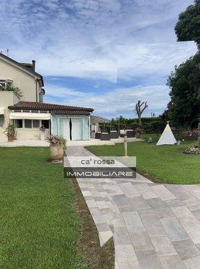 Villetta a Schiera a Mogliano Veneto, Treviso