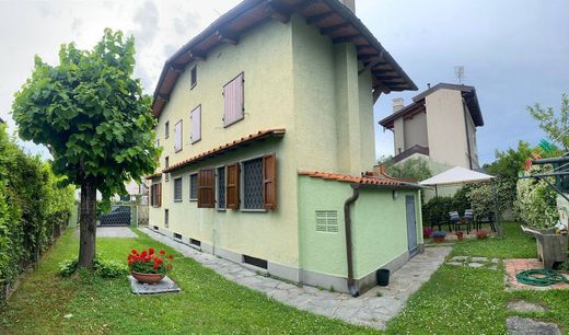 ﻓﻴﻼ ﻓﻲ Forte dei Marmi, Provincia di Lucca