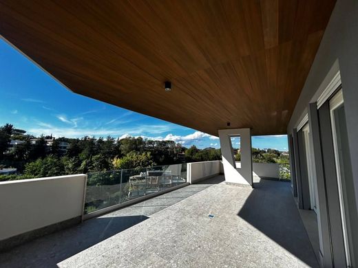 阁楼  罗马市, 罗马省