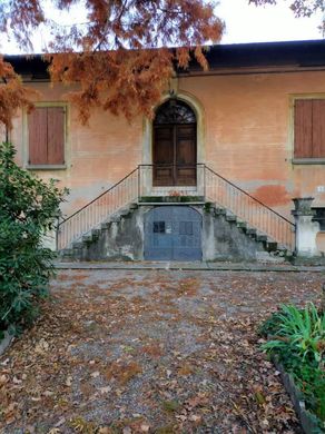 Villa Spilamberto, Modena ilçesinde