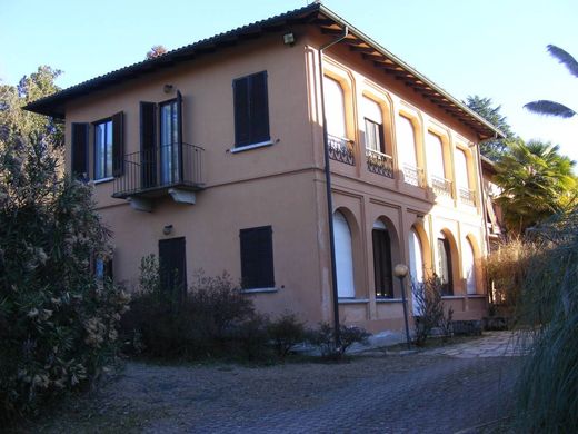 Villa in Castelletto sopra Ticino, Provincia di Novara