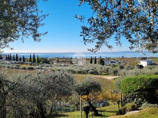 Villa - Lazise, Provincia di Verona