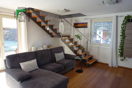 Willa w Cavedago, Provincia autonoma di Trento