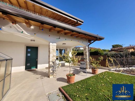 Villa Sant'Ambrogio di Valpollicella, Verona ilçesinde