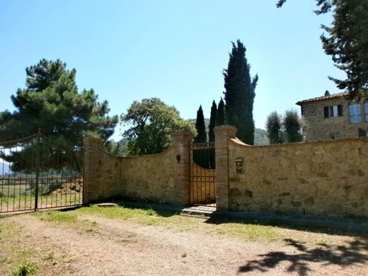 Luxury home in Chianni, Pisa