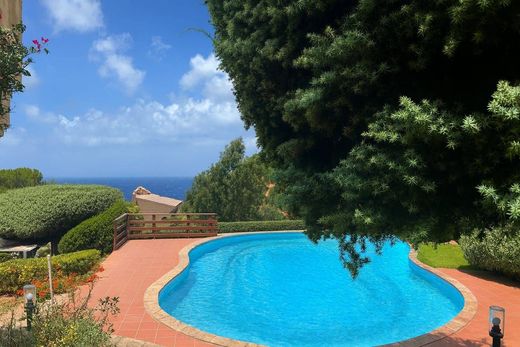 Villa in Trinità d'Agultu e Vignola, Provincia di Sassari