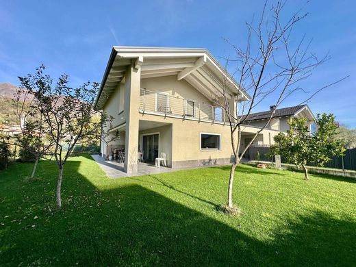 别墅  Gravedona-San Gregorio, 科莫省