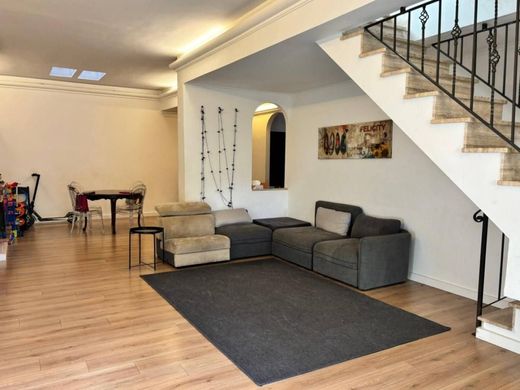 Villa in Rome, Latium